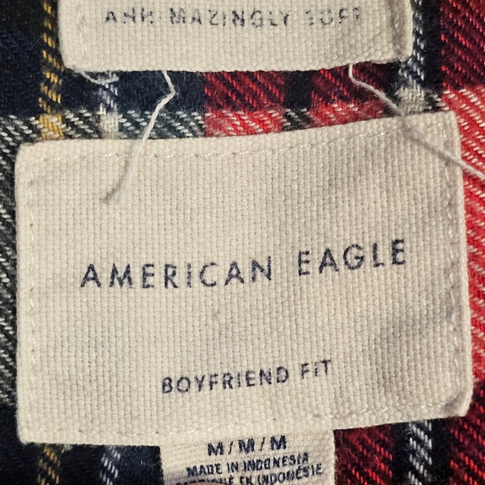American Eagle Red Plaid Flannel Shirt Boyfriend Fit Button Down Medium - Picture 2 of 5